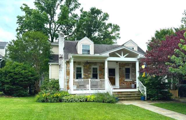 4828 16TH ROAD N