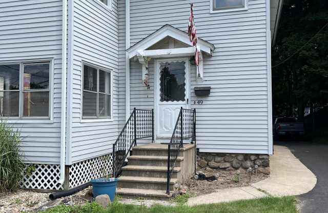 49 Putnam Street