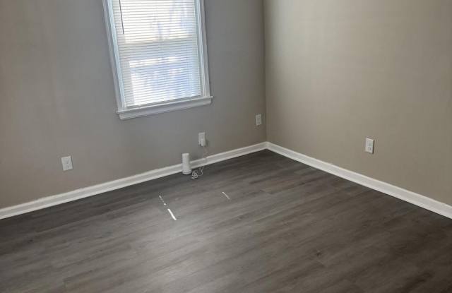 20131 Pinehurst Street