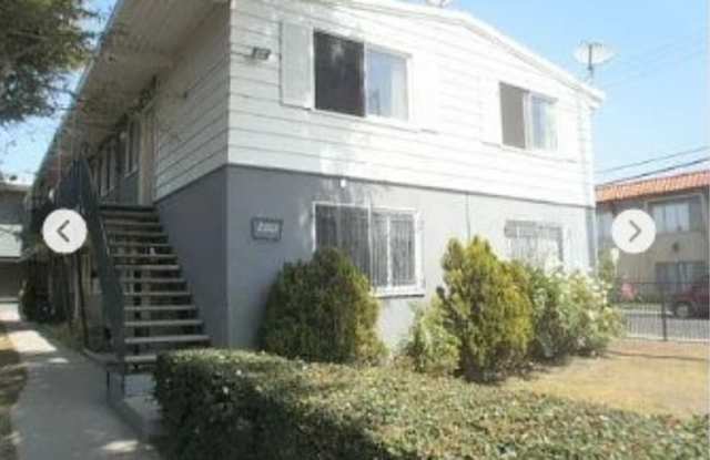 2005 Chariton St.