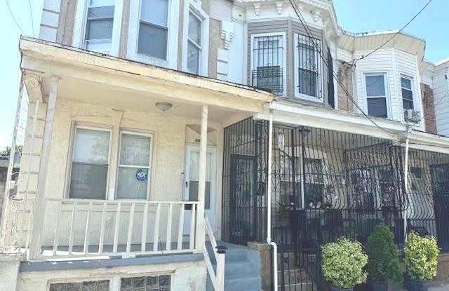 1090 THURMAN STREET