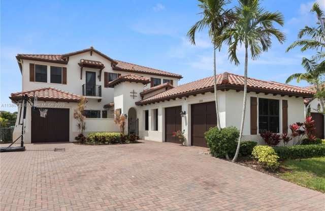 2860 NW 82nd Way