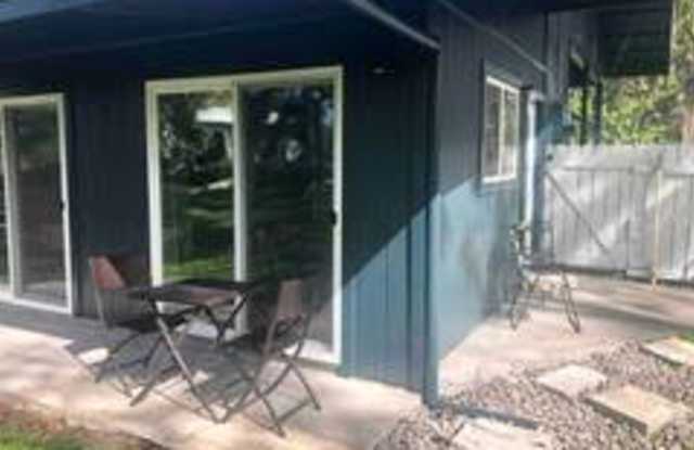 15-1584 17th Ave-Ohana - 1