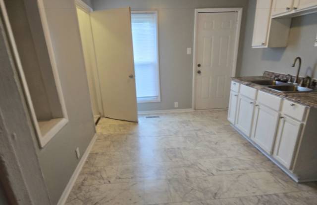 Newly Updated Two Bedroom Near 10th & Sherman