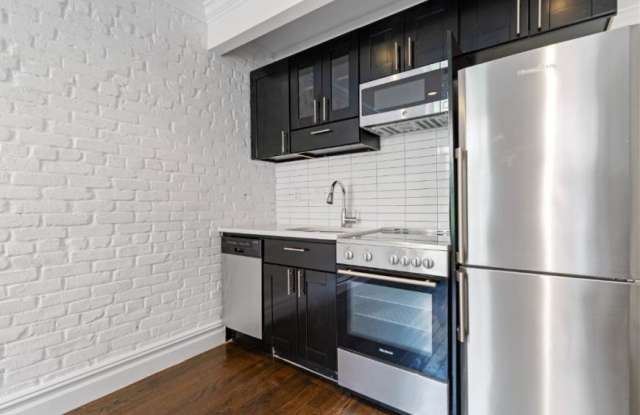 Photo of 402 East 12th Street