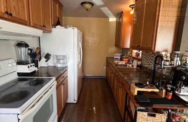 995 Van Buren Ave