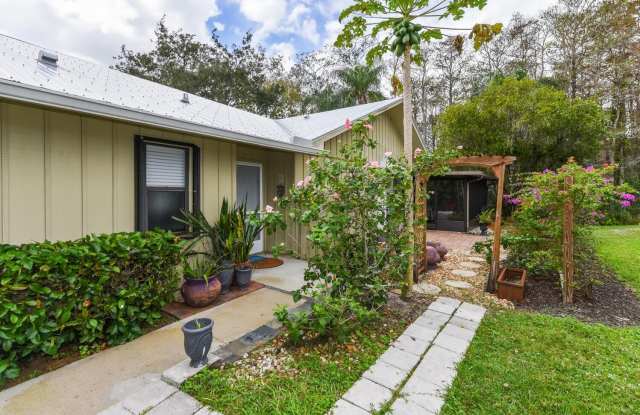 13182 SE Crooked Stick Lane