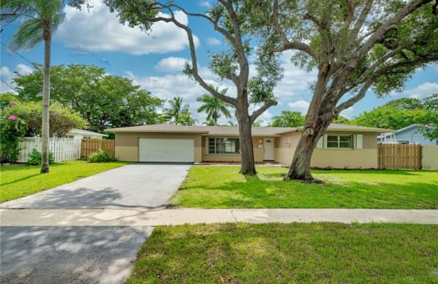 420 Southwest 56th Avenue - 420 Southwest 56th Avenue, Plantation, FL 33317