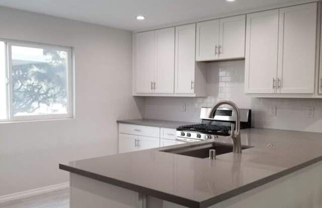 Photo of 4866 1/2 Mcconnell Ave