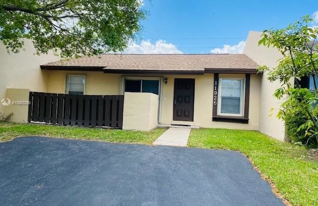 11926 SW 125th PL - 11926 Southwest 125th Place, The Crossings, FL 33186