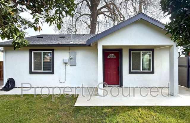 Photo of 805 W. Yosemite Ave