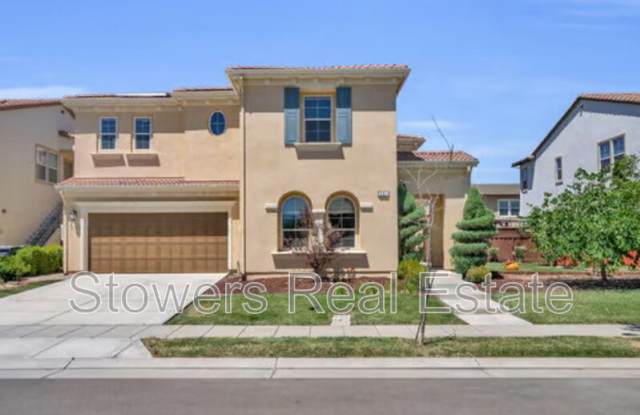 521 N Miraloma Ct