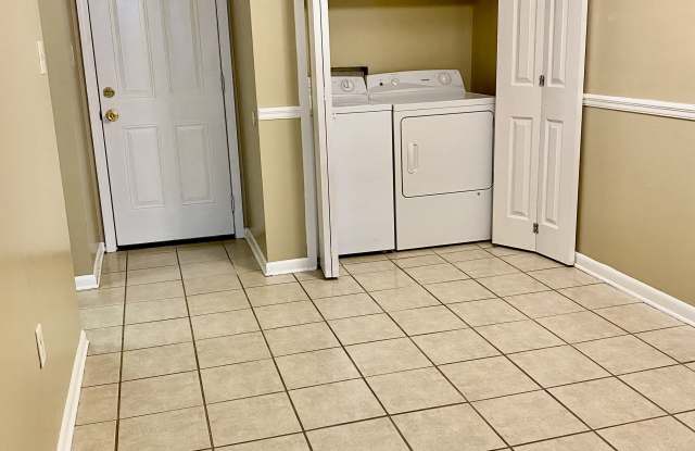 1224 Beverly Hills Road