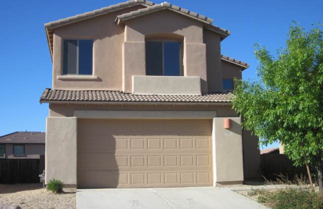 FREE RENT!!! MOVE IN SPECIAL - $500 off FEBRUARY RENT!!! Move in by 2/15/25!!!! Large 5 bedroom home in Vail School District available NOW!!