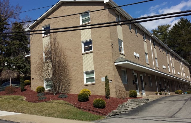 212 Greenside Ave Apt 4 - 212 Greenside Avenue, Canonsburg, PA 15317