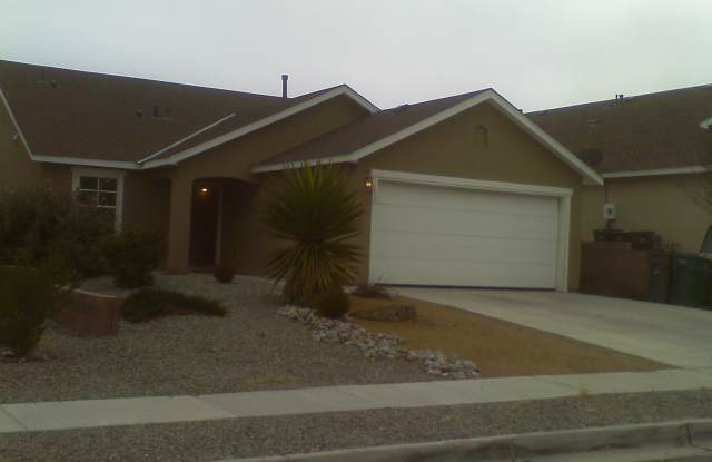 3 BR 2 B 2CG 1286SF Artistic home Cabezon Area
