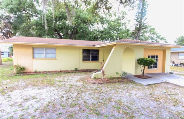 866 Cayce LN - 866 Cayce Lane, Fort Myers, FL 33905