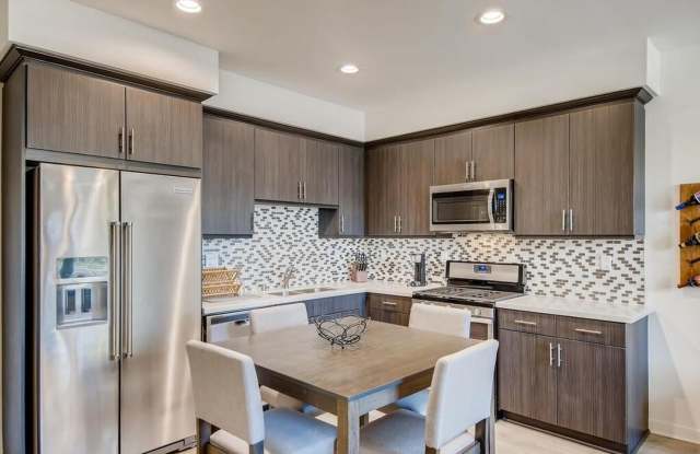 Bright and Modern 2 Bedroom Townhome in Otay Ranch!