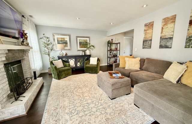 415 Kensington Court