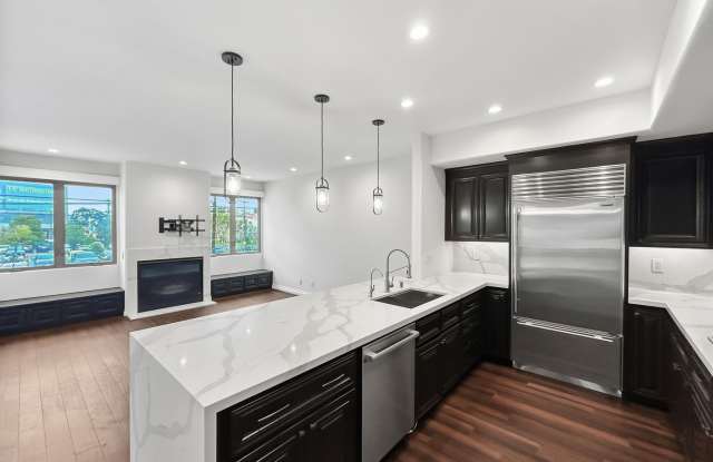 Beautiful 3BD/3.5BA W/ A/C and 2-Car Attached Garage in Hillcrest!