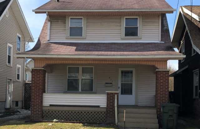 Photo of 825 Smith Ave NW