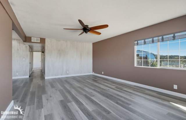 9734 Emerald Hill Lane