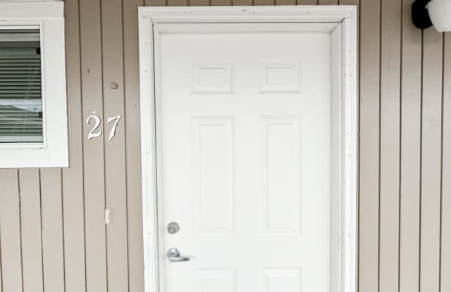 Photo of 317 E Heintz St