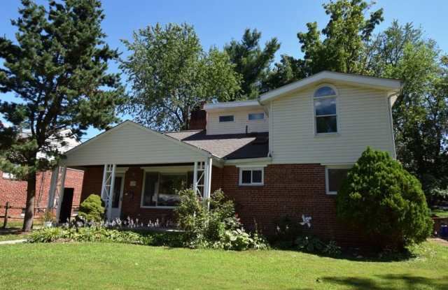 Surprisingly Large Beautiful Home in Nice Neighborhood!