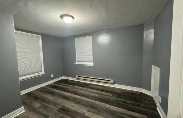 Photo of 600 E CARVER STREET