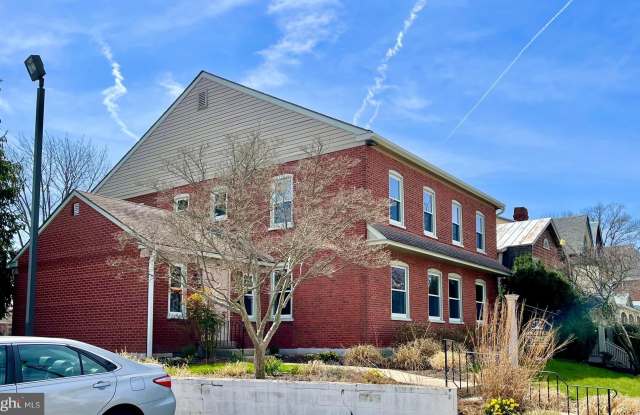 Photo of 320-322 W FRONT Street