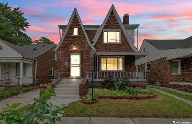 15852 Washburn Street