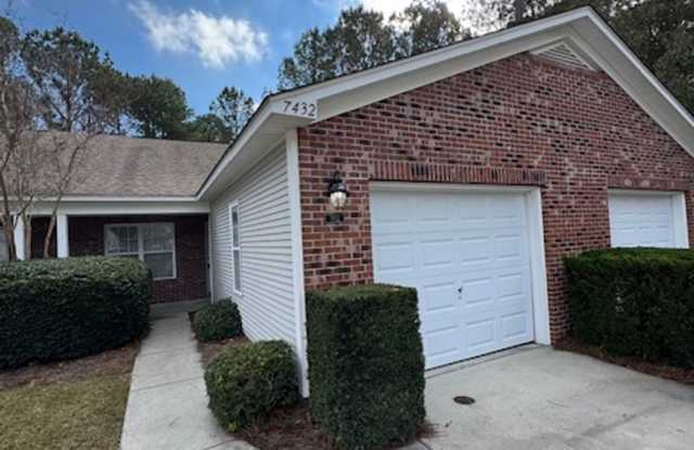 Photo of 3 Bedroom Townhouse in Bayshore Crossing