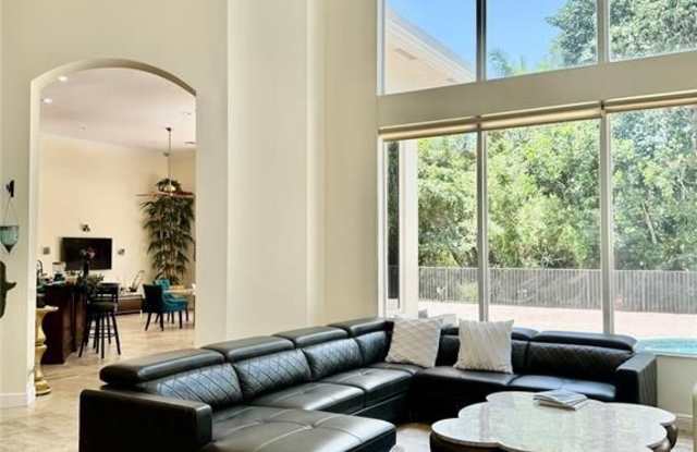 7134 NW 70th Mnr
