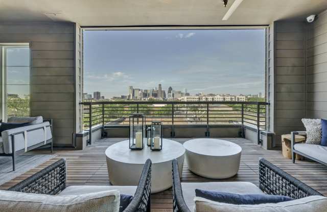 Photo of Ross + Peak