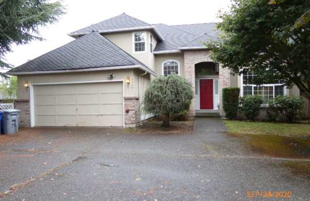 Charming 4 Bed 2.5 Bath Home in Sought After Newport Hills, Bellevue.