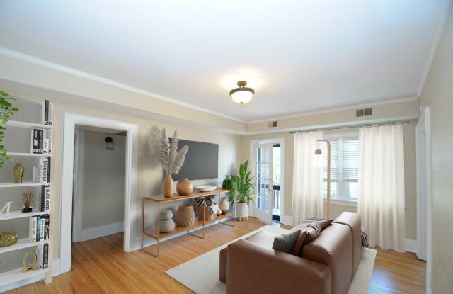 Photo of Lindsay 414