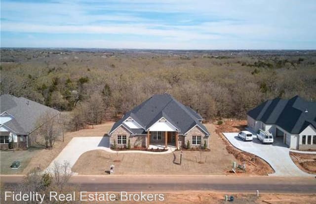 2025 Treviso Ct. - 2025 Roaring Fork Trail, Edmond, OK 73034