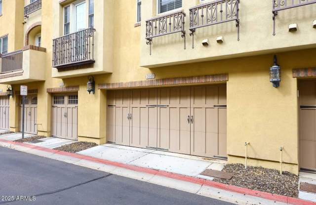 2440 E MONTECITO Avenue