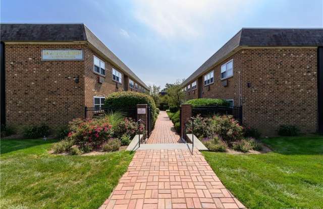 637 Cove Road