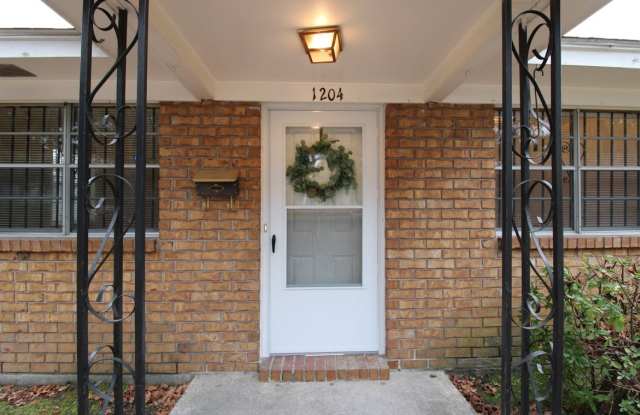 Photo of 1204 East Anderson Street