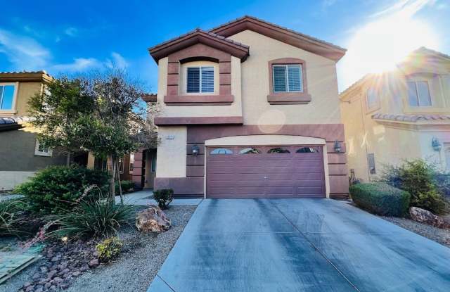 Golf Course View Home in Guard Gated Rhodes Ranch Community - 377 Foster Springs Road, Spring Valley, NV 89148