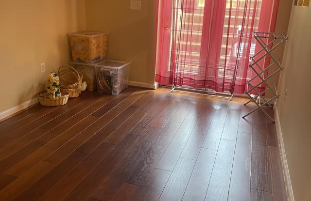 42701 Ridgeway Drive