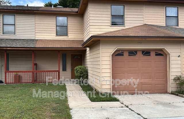 Photo of 1114 ROMAINE CIR W