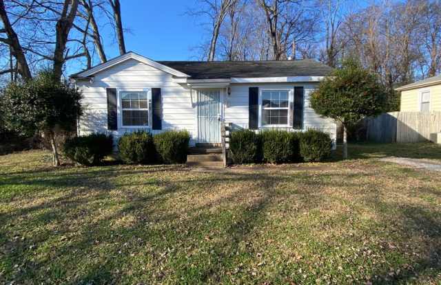 Great 2 Bedroom Home For Rent Near The Library!