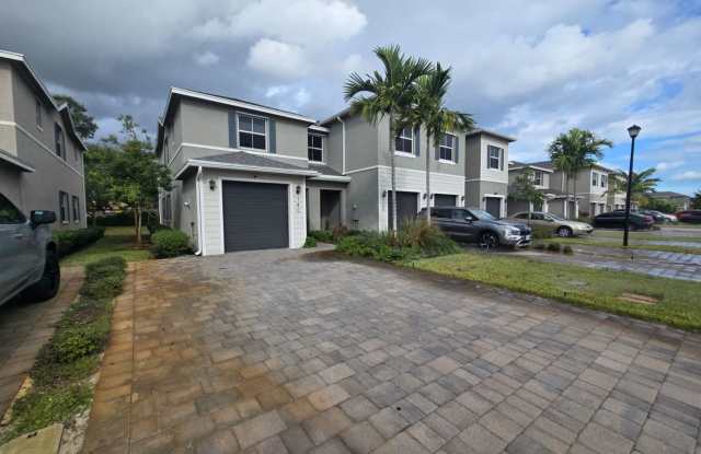 Photo of Bright and Easy-Living Home in Riviera Beach