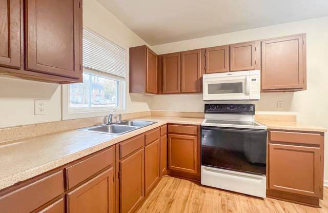 Photo of 32 Fox Hill Dr