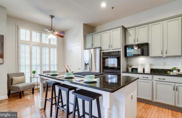 Photo of 1601 COLONIAL HILLS Drive