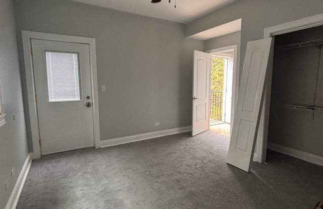 4933 S Prairie Avenue