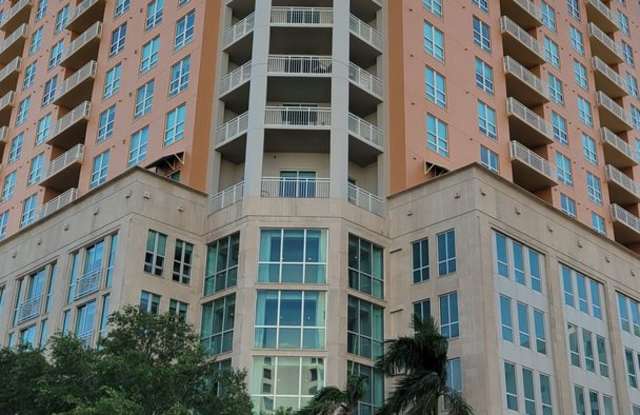 Annual partially furnished 2/2 at 1350 Main St with partial view of Sarasota Bay! photos photos
