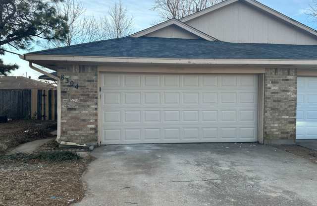 2 Bed 2 Bath duplex on 10th and Council